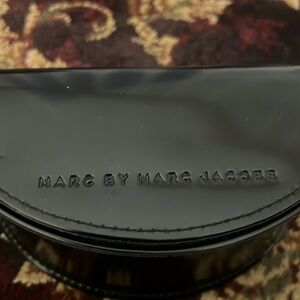 Marc Jacobs Shield Grab—Black monochrome sunglasses